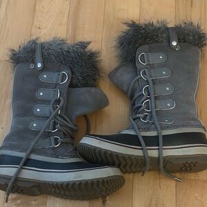 Joan of Arc Sorel Boots Like walking on pillows! 🔥🔥 EUC! Beautiful Gray Leather